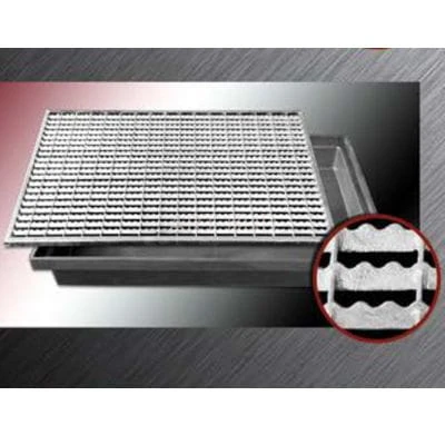 Wycieraczka zewnętrzna ruszt stalowy oczkowy ocynkowany M4T 400x600 mm w skrzynce z odpływem Ferroplast 