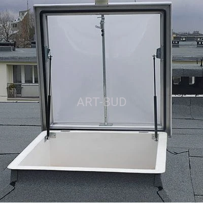 Wyłaz dachowy na dachy płaskie  PVC Kominiarczyk Icopal