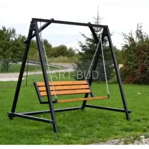 Huśtawka ogrodowa parkowa  stalowa z drewnianym siedziskiem 