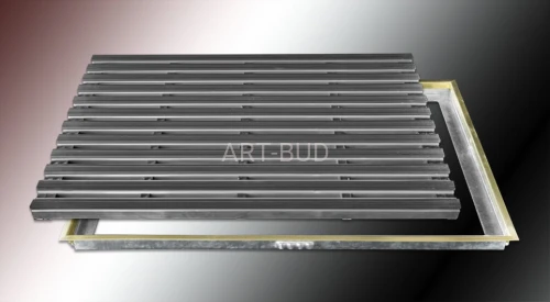 Wycieraczka  zewnętrzna w ramce mosiężnej ruszt żeberkowy