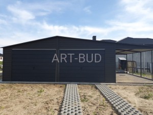 Garaż 7x6 m z boczną wiatą 3x6 m dwuspadowy