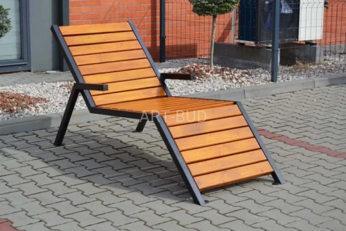 Leżak miejski 160 cm z podłokietnikiem LOO6