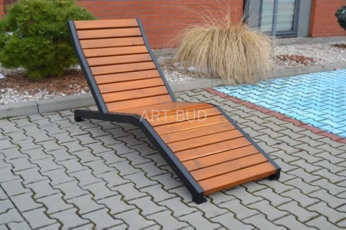 Leżak miejski LOO9 stalowo drewniany premium