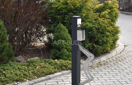 Stojak ze stacją ładowania roweru elektrycznego 230V na 1 rower Orion