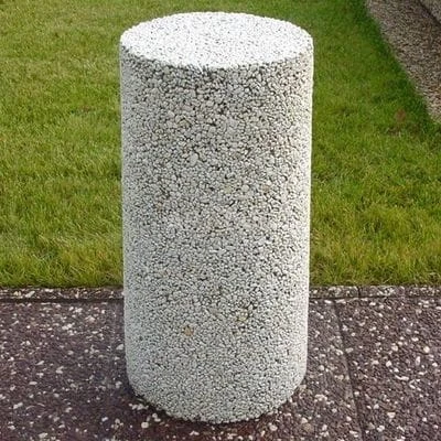 Pal parkingowy betonowy słupek  płaski 