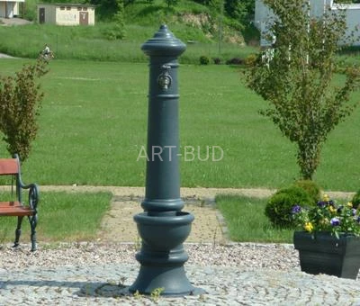 Zdrój do wody żeliwny punkt czerpania wody