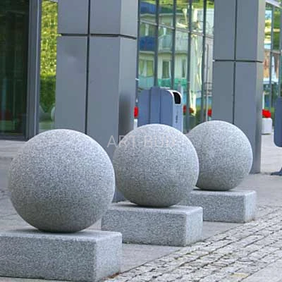 Kula parkingowa Fi 50 cm z betonu płukanego