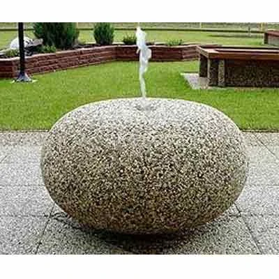  Fontanna z betonu płukanego  pełna - źródełko 