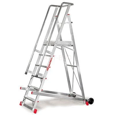 Drabina z podestem magazynowa jezdna  SM 150-200-250-300