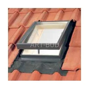 Wyłaz dachowy z szybą zespoloną wykonany z drewna sosnowego, 45x73, 85x85, 45x55 cm VELUX (1szt)