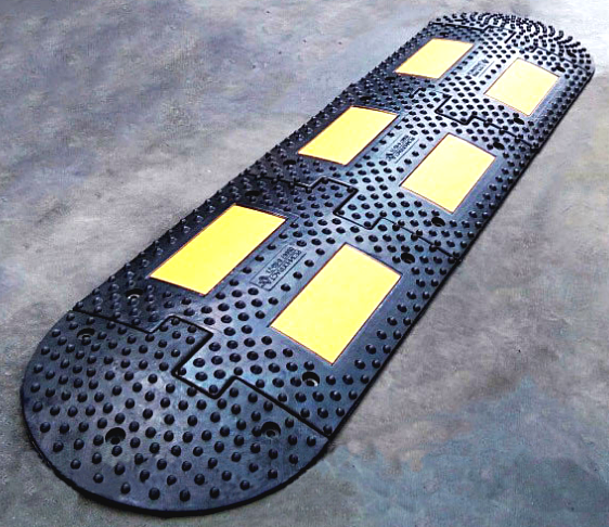 Próg zwalniający gumowy na drogi osiedlowe i lokalne LP 500 