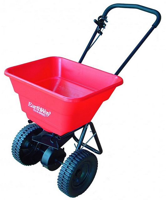 Wózek z rozrzutnikiem do posypywania pojemność 31 litrów