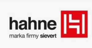 Mineralny szlam uszczelniający INTRASIT DS1 54Z 25 kg Hahne  Odporna na siarczany, ulepszona polimerami, mikrozaprawa uszczelniająca do wykonywania powłok wodoszczelnych.Mineralny szlam uszczelniający MDS to mineralna zaprawa uszczelniająca, wodoszczelna, dyfuzyjna, wiążąca hydraulicznie. Do stosowania na sztywnych, nieodkształcalnych podłożach mineralnych. Na powierzchniach poziomych oraz pionowych.  Do wykonywania izolacji przeciwwilgociowych oraz przeciwwodnych zabezpieczających przed wodą pod ciśnieniem do 0,5 bar wg EN 12390-8, po 28 dniach. Do izolowania fundamentów, ścian piwnicznych, zbiorników na wodę, studzienek kanalizacyjnych, kolektorów ściekowych. Do stosowania wewnątrz i na zewnątrz.  WŁAŚCIWOŚCI: • jednoskładnikowa • mineralna modyfikowana polimerami • wodoszczelna do 1,5 bar • odporna na korozję siarczanową • dyfuzyjna • na wilgotne podłoża • mrozoodporna i wodoodporna • odporna na ścieranie • ulepszona polimerami  ZASTOSOWANIE: • do stosowania wewnątrz i na zewnątrz • do wykonywania powłok izolacyjnych na podłożach mineralnych • do wykonywania wodoszczelnych powłok izolacyjnych podziemnych części budynków oraz budowli • do wykonywania izolacji przeciwwodnych w budownictwie ogólnym, specjalistycznym, hydrotechnicznym oraz wodnym • do wykonywania powłok wodoszczelnych na betonie, tynkach, murach, jastrychach • do uszczelniania zbiorników na wodę, zbiorników w oczyszczalniach ścieków, zapór, śluz  JAKOŚĆ I NIEZAWODNOŚĆ: • zaprawa mineralna modyfikowana polimerami • pod stałą kontrolą jakości zgodnie z ISO 9001 • zawartość chromu VI zredukowana do poziomu <2ppm  PRZYGOTOWANIE PODŁOŻA: Podłoże musi być mocne, nośne, czyste, wolne od kurzu, pyłu, substancji pogarszających przyczepność. Luźne, niezwiązane fragmenty podłoża należy usunąć. Podłoża silnie nasiąkliwe należy zwilżyć tak aby były matowo-wilgotne. Powierzchnie murów muszą być starannie zaspoinowane równo z licem cegieł. Powierzchnie betonowe należy oczyścić z mleczka cementowego, gniazda żwirowe, raki należy uzupełnić zaprawa cementową. W narożach na połączeniu ścian i ław fundamentowych wykonać fasety z zaprawy murarskiej Z 01. Rysy wypełnić zaprawą cementową lub żywicą iniekcyjną. Podłoża gruntować preparatem Imberal Aquarol.  APLIKACJA: Zawartość opakowania 25kg wsypywać powoli do pojemnika z 6,25 l czystej wody i mieszać mieszadłem wolnoobrotowym do momentu uzyskania jednorodnej masy bez grudek. Zalecana proporcja mieszania: - 1 część wody : 3-3,5 części Intrasit DS 1 (objętościowo) - 1 część wody : 4 części Intrasit DS 1 (wagowo) Zaprawę uszczelniającą Intrasit DS 1 nanosić w minimum dwóch nakładanych po sobie warstwach. Pierwszą warstwę starannie wetrzeć w podłoże za pomocą szczotki dekarskiej. Kolejne warstwy nakładać za pomocą szczotki dekarskiej lub pacy. Po związaniu pierwszej warstwy powłoki izolacyjnej po ok. 6 godzinach należy przystąpić do układania kolejnej warstwy. Uwaga: nie nakładać w jednym cyklu roboczym warstwy grubszej niż 2 mm Powłokę izolacyjną przez ok. 24 godzin pielęgnować przez zraszanie wodą. Podczas wykonywania powłok izolacyjnych na zewnątrz budynków i budowli w miejscach styku izolacji z gruntem przed zasypaniem wykopów ziemią należy odczekać ok. 3 dni. Pełne obciążenie wodą po ok. 7 dniach. Prac nie należy prowadzić w temperaturze poniżej + 2°C oraz powyżej +30°C. Świeżo ułożoną powłokę chronić przed szybkim wyschnięciem oraz niekorzystnymi warunkami atmosferycznymi takimi jak: intensywne nasłonecznienie, mróz, opady deszczu itd.  PARAMETRY TECHNICZNE I ZUŻYCIE: Wytrzymałość na ściskanie ≥ 28 N/mm2 Wodoszczelność po 28 dniach obciążania wodą ok. 1,5 bar Wytrzymałość na odrywanie po 28 dniach ok. 1,5 N/mm² Temperatura użycia: + 2°C do + 30°C Zużycie wody: 6,25 l na 25kg Magazynowanie: w miejscu suchym na palecie, 6 miesięcy od daty produkcji Czyszczenie narzędzi: Natychmiast po użyciu myć czystą wodą Przechowywanie: Przechowywać w suchym pomieszczeniu. Chronić przed mrozem.  Opakowanie: Worek 25 kg Gęstość świeżej zaprawy ok. 1,68 kg/l Czas zużycia: ok. 30 minut Maksymalna grubość warstwy 2 mm Czas schnięcia pomiędzy kolejnymi cyklami ok. 6 h Odporność na deszcz po ok 4 h Możliwość chodzenia po ok 8 h Pełne obciążenie wodą po ok. 7 dniach Współczynnik oporu dyfuzyjnego pary wodnej, µ ok. 100 Dane techniczne odnoszą się do temperatury 20°C i 60% wilgotności względnej powietrza.  Zużycie: - wilgoć gruntowa: - woda nie wywierająca ciśnienia: - woda wywierająca ciśnienie: ok. 3,0 kg/m², grubość suchej powłoki ok. 2,0 mm ok. 4,0 kg/m², grubość suchej powłoki ok. 2,5 mm ok. 5,0 kg/m², grubość suchej powłoki ok. 3,0 mm  Bezpieczeństwo: - wilgoć gruntowa: ok. 3,0 kg/m², grubość suchej powłoki ok. 2,0 mm - woda nie wywierająca ciśnienia: ok. 4,0 kg/m², grubość suchej powłoki ok. 2,5 mm - woda wywierająca ciśnienie: ok. 5,0 kg/m², grubość suchej powłoki ok. 3,0 mm  PROFESJONALNY SYSTEM: Gruntowanie podłoża: Imberal Aquarol Powłoka izolacyjna: Intrasit DS 1  INFORMACJE LOGISTYCZNE: Uwaga! Sprzedajemy tylko pełne palety! Opakowanie: Worek 25 kg na palecie 48 worków.  Dopłaty transportowe: dostawa bezpłatna: zamówienia o wartości minimalnej 6800 zł brutto dostawa bezpłatna dostawa za dopłatą: zamówienia od 2000 zł do 6800 zł brutto z opłatą transportową (każdorazowo kalkulowaną) oraz zwyżka ceny o +5%.  Ważne! Warunki realizacji zamówienia i dostawy produktu: Złożenie przez klienta zamówienia poprzez dodanie produktu do koszyka nie jest równoznaczne z kupnem produktu. Sprzedawca traktuje to jako zamówienie wstępne. Dopiero po obliczeniu kosztów dostawy i przyjęciu ich przez zamawiającego, sprzedawca przystępuje do realizacji zamówienia.